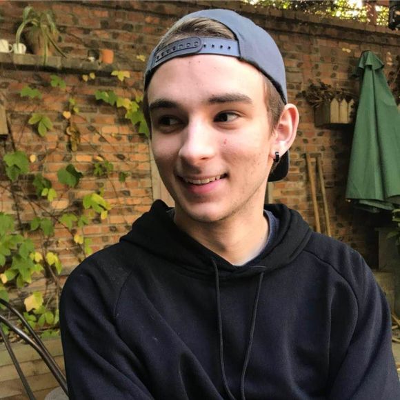 Meet your Posher, Josh - Picture 1 of 1